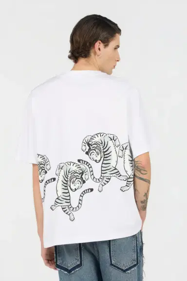 Roberto Cavalli White T-Shirt With Printed Tigers | Thumbnail 3 Roberto Cavalli White T-Shirt With Printed Tigers | Thumbnail 3