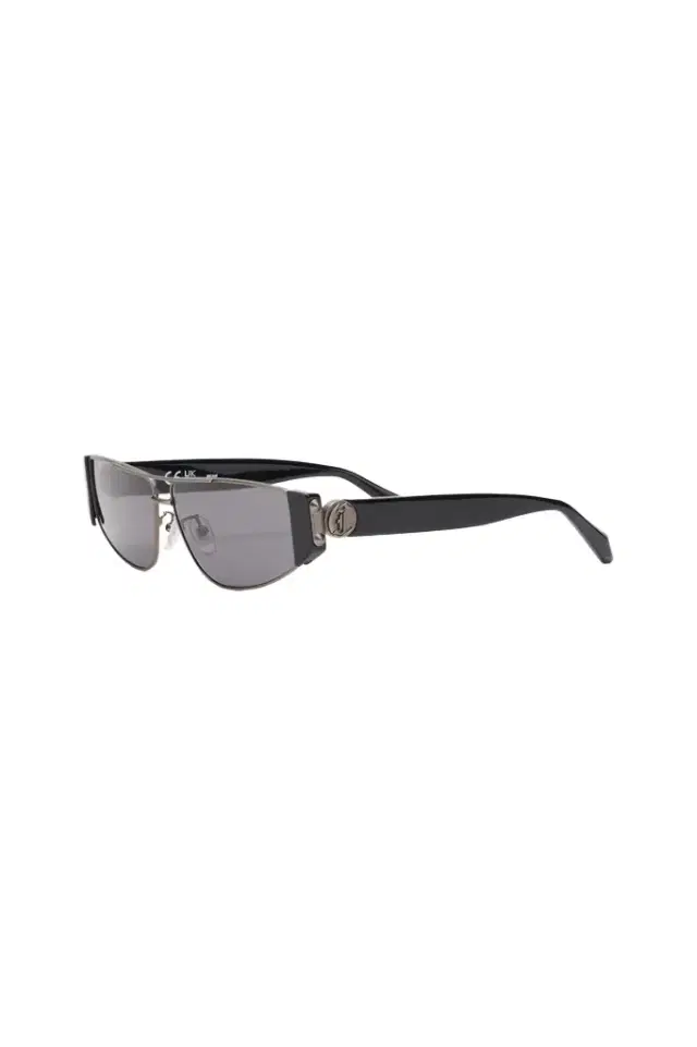 Contemporary look sunglasses
