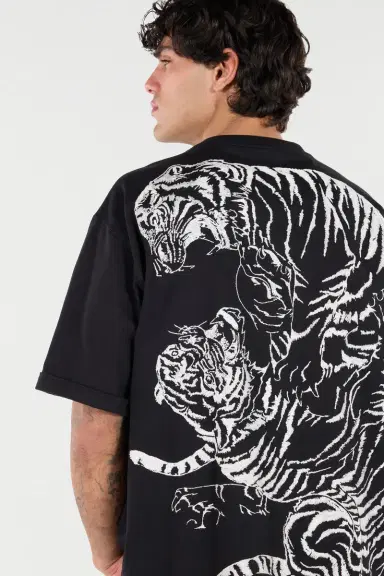 Roberto Cavalli Cotton T-Shirt With Tigers And Logo | Thumbnail 6 Roberto Cavalli Cotton T-Shirt With Tigers And Logo | Thumbnail 6