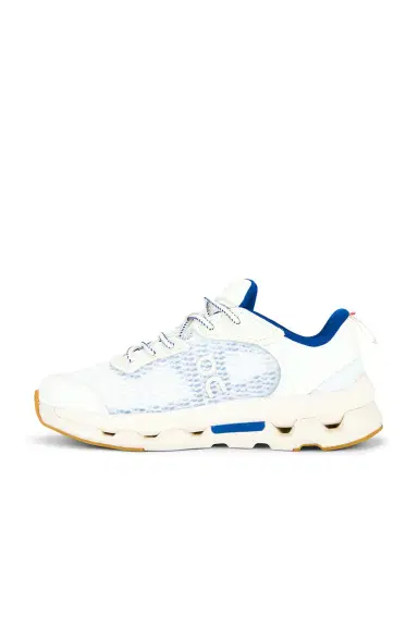 ON Cloudzone Moon Sneaker | Thumbnail 5