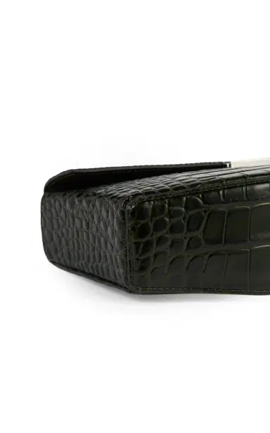 Toteme Clip Croc-Embossed Leather Shoulder Bag | Thumbnail 5 Toteme Clip Croc-Embossed Leather Shoulder Bag | Thumbnail 5