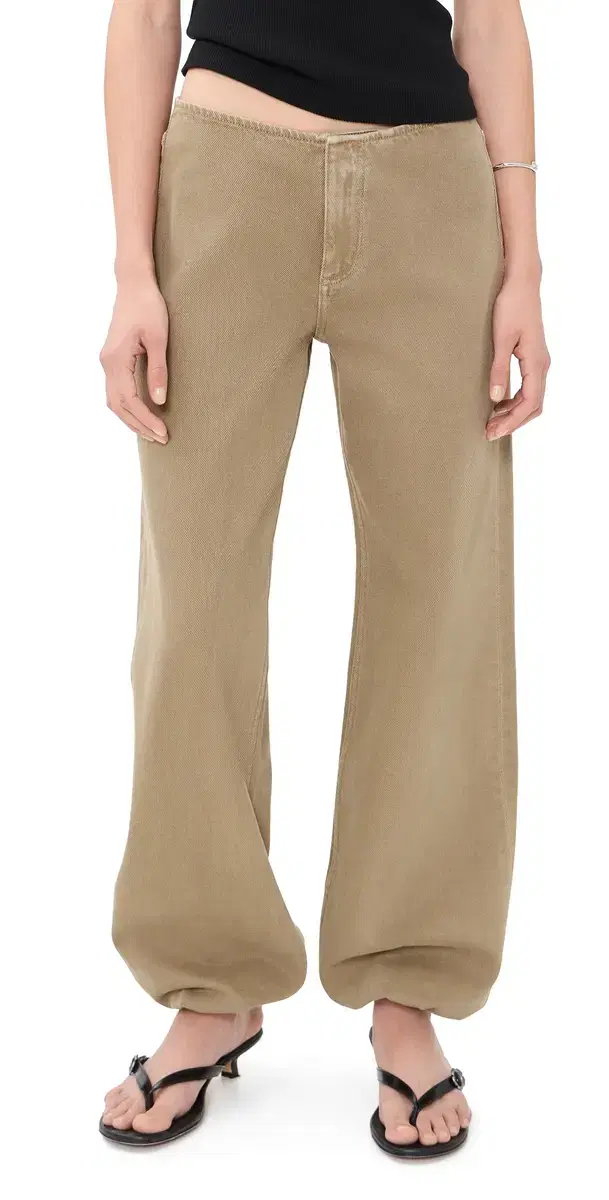 STILL HERE Low Rise Sport Jeans In Pear Pear
