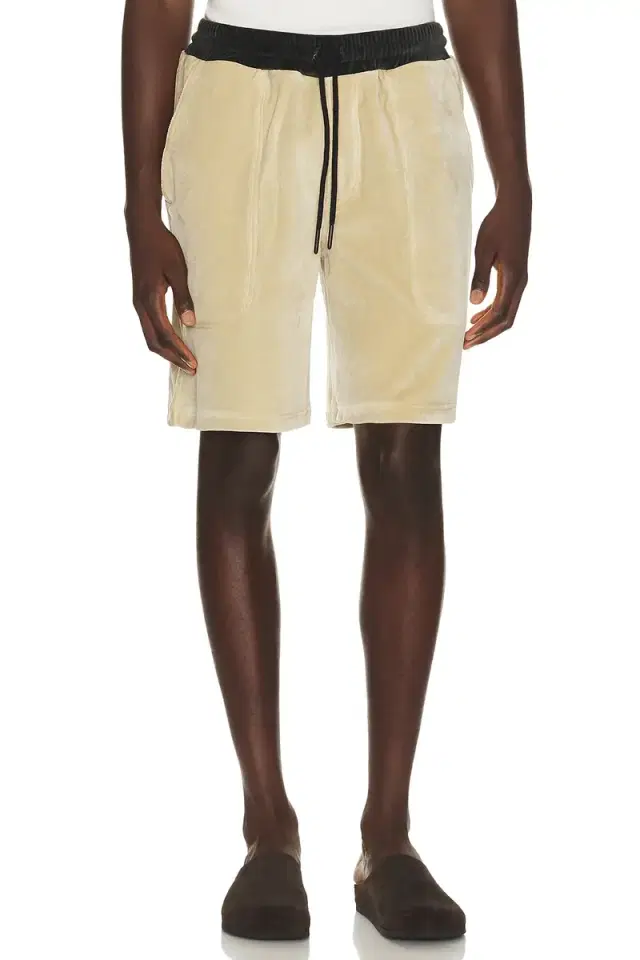 Nicola Shorts