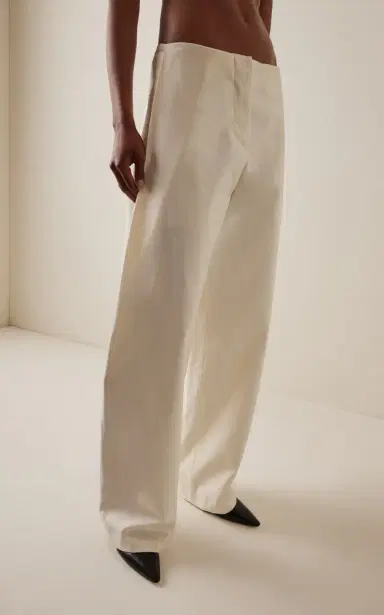 The Row Galeiileo Mid-Rise Barrel-Leg Pants | Thumbnail 3 The Row Galeiileo Mid-Rise Barrel-Leg Pants | Thumbnail 3