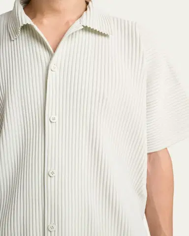 Homme Plissé Issey Miyake Men's Monthly Colors July Pleated Short-Sleeve Shirt | Thumbnail 5 Homme Plissé Issey Miyake Men's Monthly Colors July Pleated Short-Sleeve Shirt | Thumbnail 5