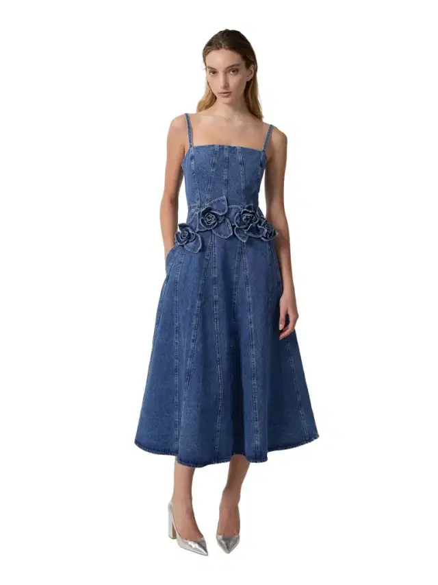 The Eryn dress in denim