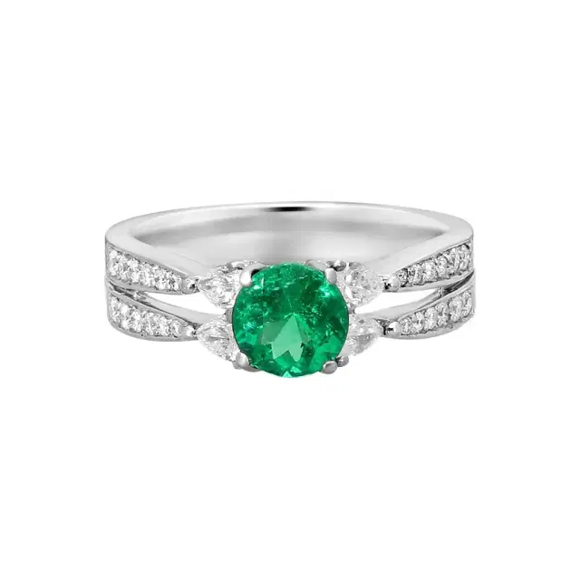 Gregg Ruth Gregg Ruth 18K White Gold Diamond & Green Sapphire Split Shank Ring Sz. 6.5 by The Solist
