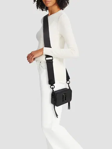 Marc Jacobs Women's The Snapshot DTM Bag - Black | Thumbnail 2 Marc Jacobs Women's The Snapshot DTM Bag - Black | Thumbnail 2