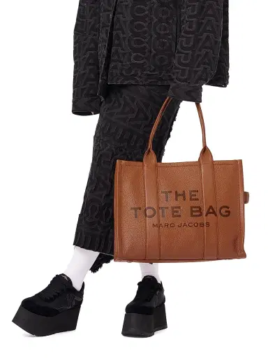 Marc Jacobs Women's The Large Leather Tote - Argan Oil | Thumbnail 3 Marc Jacobs Women's The Large Leather Tote - Argan Oil | Thumbnail 3