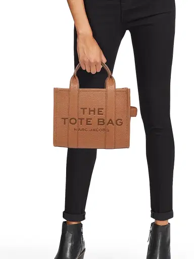 Marc Jacobs Women's The Leather Small Tote Bag - Argan Oil | Thumbnail 2 Marc Jacobs Women's The Leather Small Tote Bag - Argan Oil | Thumbnail 2
