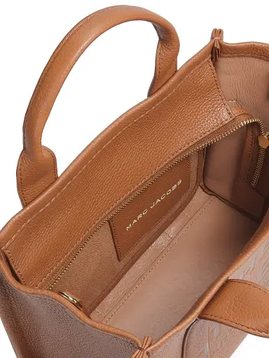 Marc Jacobs Women's The Leather Small Tote Bag - Argan Oil | Thumbnail 3 Marc Jacobs Women's The Leather Small Tote Bag - Argan Oil | Thumbnail 3