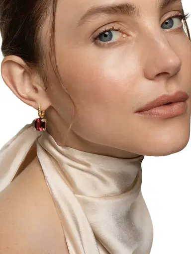 David Yurman Women's Marbella Drop Earrings in 18K Yellow Gold - Rhodolite Garnet | Thumbnail 2 David Yurman Women's Marbella Drop Earrings in 18K Yellow Gold - Rhodolite Garnet | Thumbnail 2
