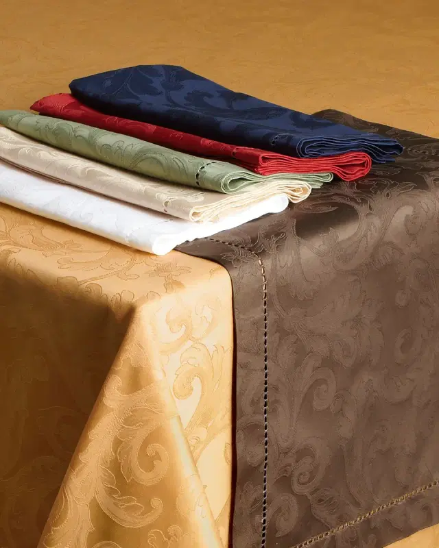 Sferra Acanthus Jacquard Tablecloth 70" X 90"