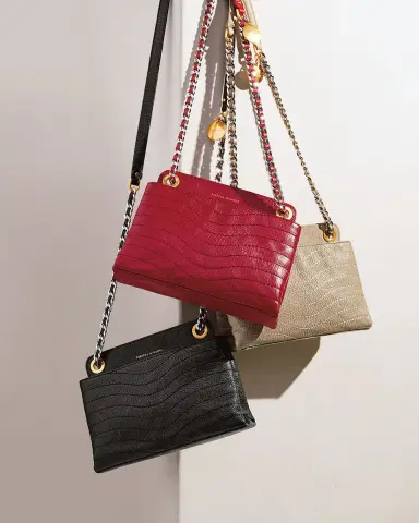 Givenchy Antigona Mini Top Handle Bag in Grained Leather | Thumbnail 4 Givenchy Antigona Mini Top Handle Bag in Grained Leather | Thumbnail 4