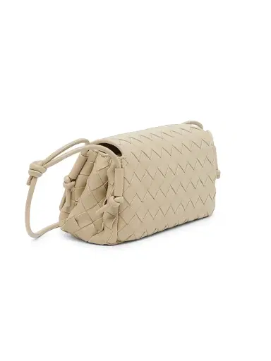 Bottega Veneta Women's Intrecciato Leather Pouch | Thumbnail 4