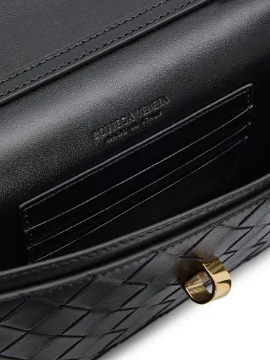 Bottega Veneta Women's Andiamo Intrecciato Leather Chain Pouch | Thumbnail 4 Bottega Veneta Women's Andiamo Intrecciato Leather Chain Pouch | Thumbnail 4