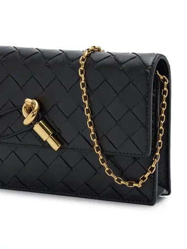 Bottega Veneta Women's Andiamo Intrecciato Leather Chain Pouch | Thumbnail 6 Bottega Veneta Women's Andiamo Intrecciato Leather Chain Pouch | Thumbnail 6