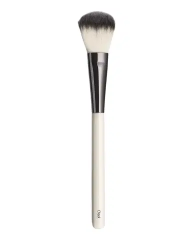 Chantecaille Cheek Brush | Thumbnail 1 Chantecaille Cheek Brush | Thumbnail 1