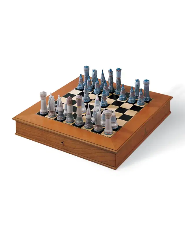 Lladro Medieval Chess Set