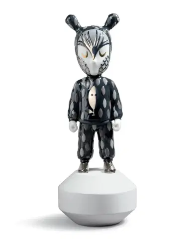 Lladro "The Guest" Figurine by Rolito | Thumbnail 1