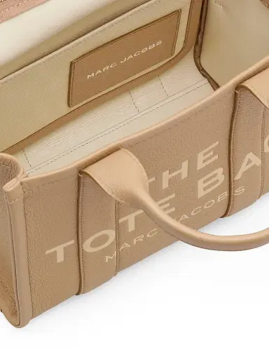 Marc Jacobs Women's The Leather Small Tote Bag - Camel | Thumbnail 7