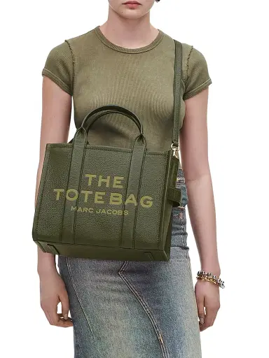 Marc Jacobs Women's Medium Leather Tote Bag - Forest | Thumbnail 2 Marc Jacobs Women's Medium Leather Tote Bag - Forest | Thumbnail 2
