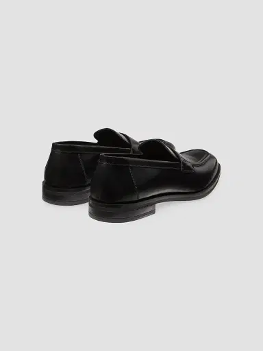 Stuart Weitzman Men's Club Classic Leather Loafers - Black | Thumbnail 3 Stuart Weitzman Men's Club Classic Leather Loafers - Black | Thumbnail 3