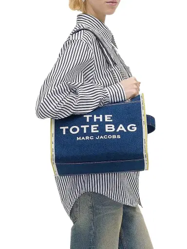 Marc Jacobs Women's The Denim Chain Medium Tote Bag - Dark Wash | Thumbnail 1