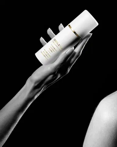 Sisley Paris Sisleÿa L 'Integral Anti-Age Hand Care Anti-Aging Concentrate | Thumbnail 4 Sisley Paris Sisleÿa L 'Integral Anti-Age Hand Care Anti-Aging Concentrate | Thumbnail 4