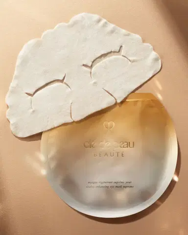 CLÉ DE PEAU BEAUTÉ Vitality-Enhancing Eye Mask Supreme, 6 sheets | Thumbnail 6
