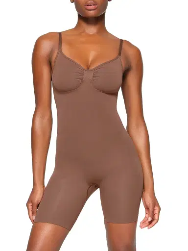 Skims Women's Seamless Sculpt Mid Thigh Bodysuit | Thumbnail 3 Skims Women's Seamless Sculpt Mid Thigh Bodysuit | Thumbnail 3
