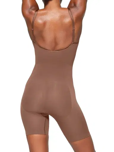 Skims Women's Seamless Sculpt Mid Thigh Bodysuit | Thumbnail 5 Skims Women's Seamless Sculpt Mid Thigh Bodysuit | Thumbnail 5