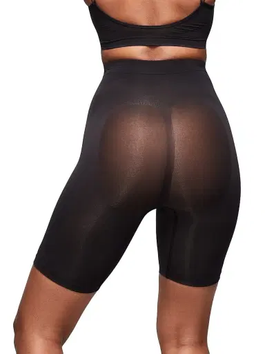 Skims Women's Seamless Sculpt Mid-Thigh Short | Thumbnail 5 Skims Women's Seamless Sculpt Mid-Thigh Short | Thumbnail 5