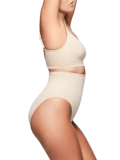 Skims Women's Seamless Sculpt Bralette | Thumbnail 4 Skims Women's Seamless Sculpt Bralette | Thumbnail 4
