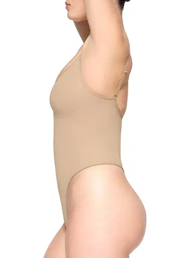 Skims Women's Seamless Sculpt Thong Bodysuit | Thumbnail 3 Skims Women's Seamless Sculpt Thong Bodysuit | Thumbnail 3