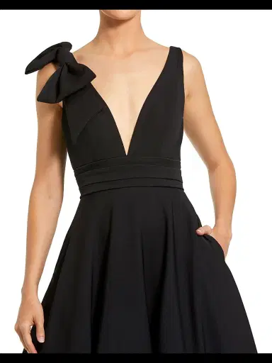 Mac Duggal Women's Crepe Sleeveless V-Neck Gown - Black - Size 16 | Thumbnail 3