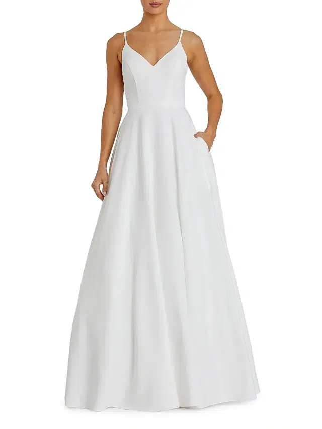 Mac Duggal Women's Petite leena 1 Classic A-Line V-Neck Ballgown - White Petite 12