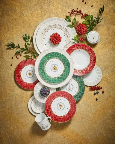 Bernardaud Noel Red Gift Salad Plate | Thumbnail 2
