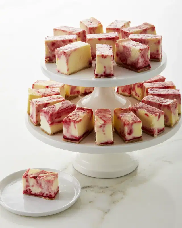 Cheesecake Royale Strawberry Cheesecake Bites