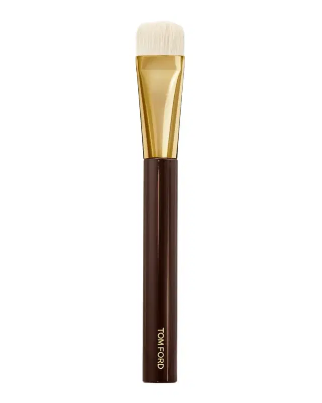 TOM FORD Shade and Illuminate Foundation Brush 2.5