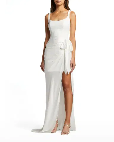 Cinq à Sept Marian Sleeveless Gown | Thumbnail 3