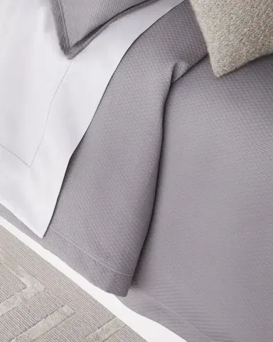 Sferra Perrio Matelasse Full/Queen Coverlet | Thumbnail 1