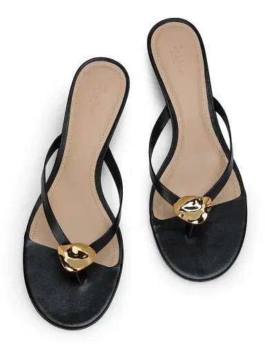 22élevé Women's 40MM Leather Kitten-Heel Sandals - Black - Size 6 | Thumbnail 4