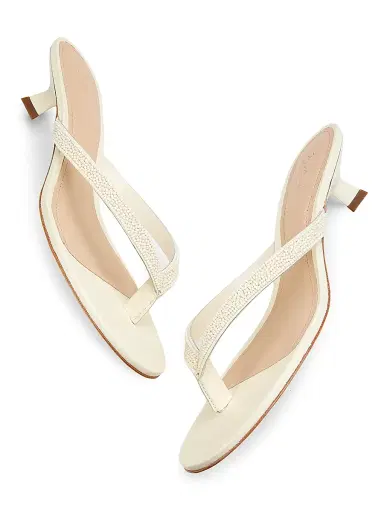 22élevé Women's 40MM Beaded Leather Thong Sandals - Canolli Cream | Thumbnail 6