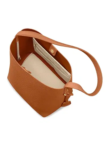 MAISON de SABRÉ Women's Leather Bucket Soft Tote Bag - Pecan Brown | Thumbnail 3 MAISON de SABRÉ Women's Leather Bucket Soft Tote Bag - Pecan Brown | Thumbnail 3