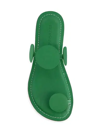 Bernardo Women's New Moon Toe Ring Sandals - Kelly Green | Thumbnail 2