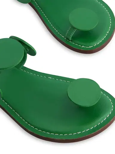 Bernardo Women's New Moon Toe Ring Sandals - Kelly Green | Thumbnail 5