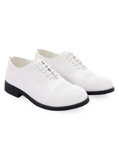 Moustache Little Boy's & Boy's Closed Lace Perforated Dress Shoes - White 9.5 (Toddler) | Thumbnail 3