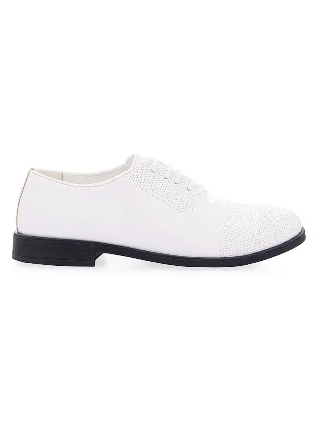 Moustache Little Boy's & Boy's Closed Lace Perforated Dress Shoes - White 9.5 (Toddler)