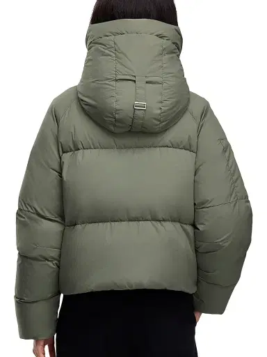 Canada Goose Women's Chilliwack Hooded Puffer Jacket - Sagebrush Armoise | Thumbnail 5 Canada Goose Women's Chilliwack Hooded Puffer Jacket - Sagebrush Armoise | Thumbnail 5